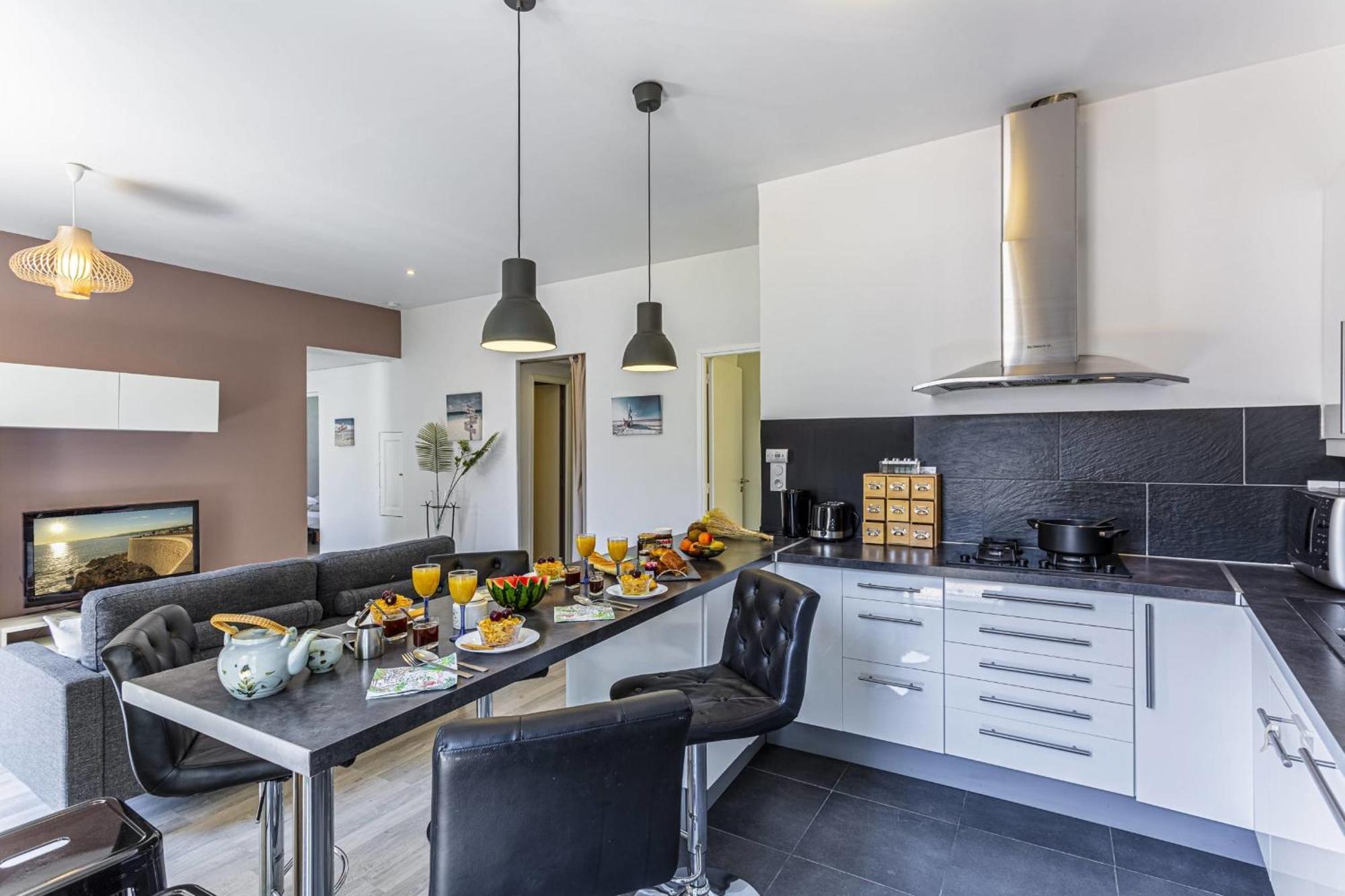 Guisol - Typical Nice 3 Bedroom Ac Near Port Екстериор снимка
