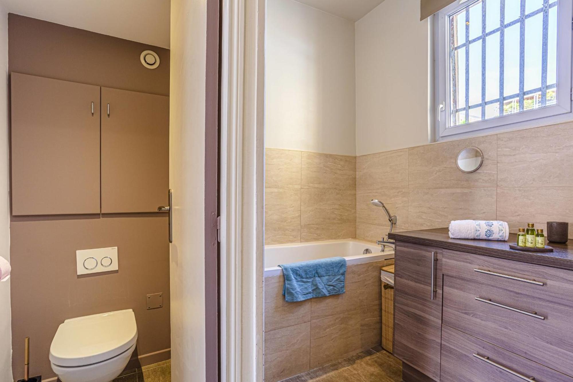 Guisol - Typical Nice 3 Bedroom Ac Near Port Екстериор снимка